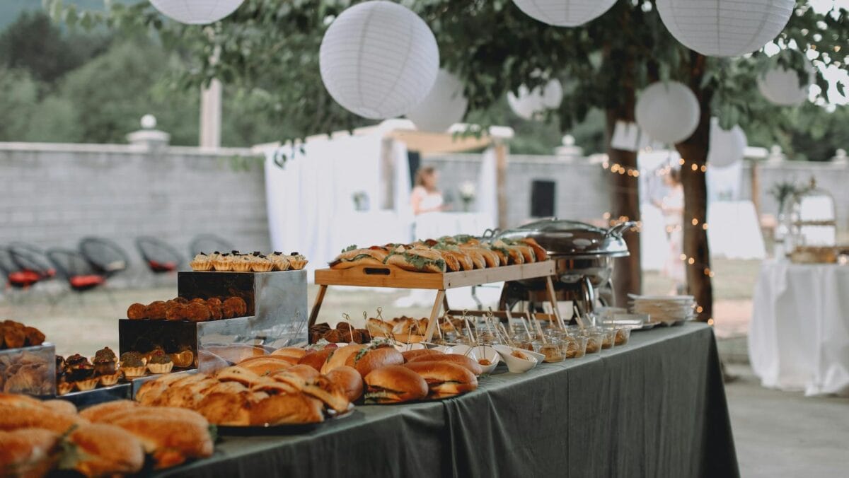 Choosing the Best Wedding Catering Style for Your Event