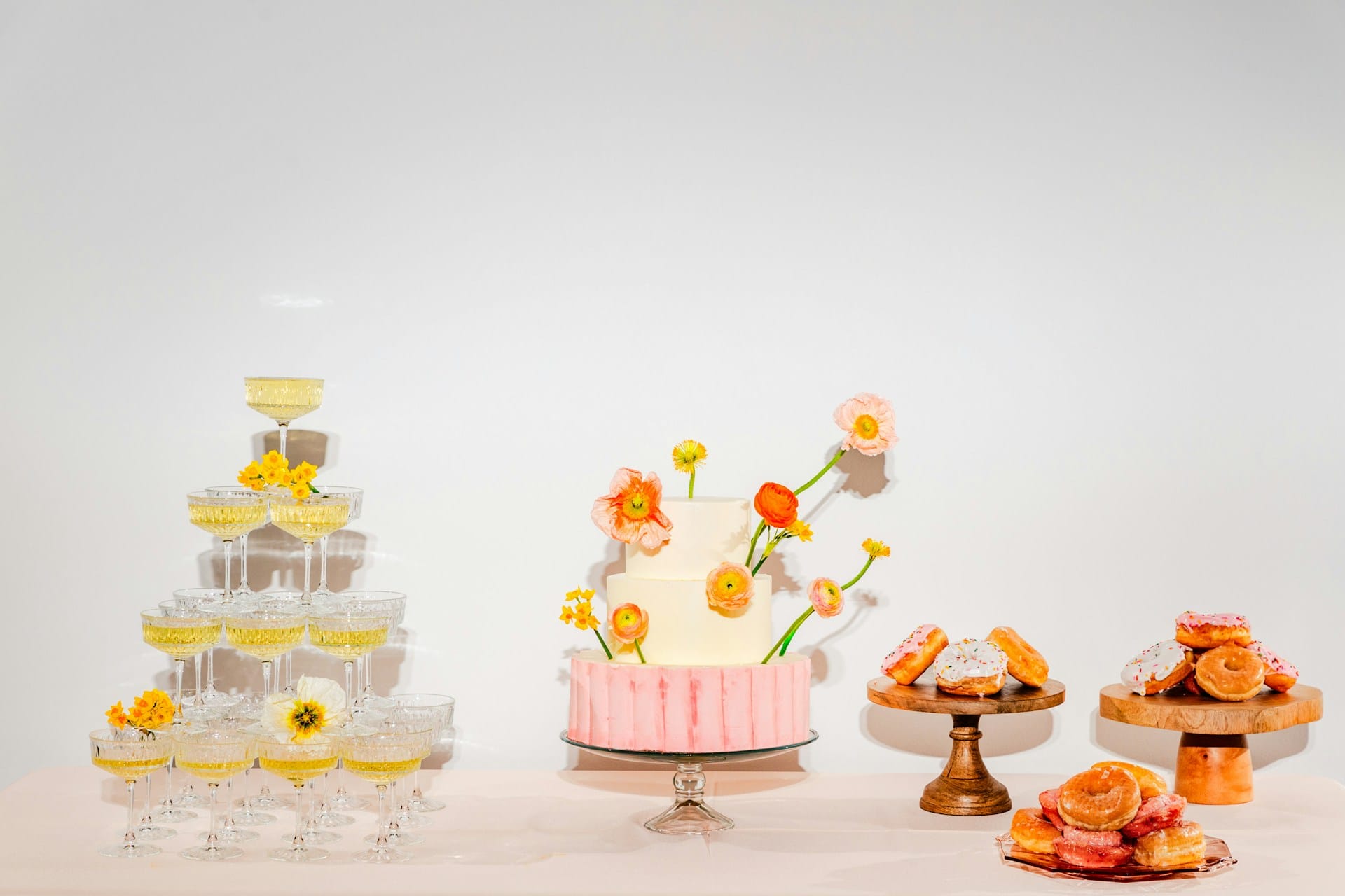 Wedding cake table