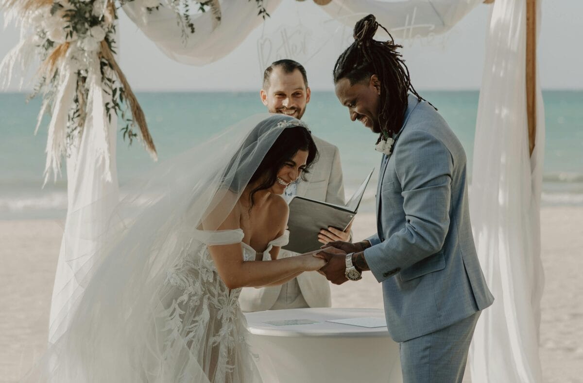 Couple at the altar 1